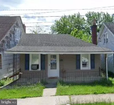 622 W 5th St, Lewistown, PA 17044