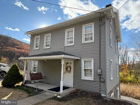 221 S Main St, Reedsville, PA 17084
