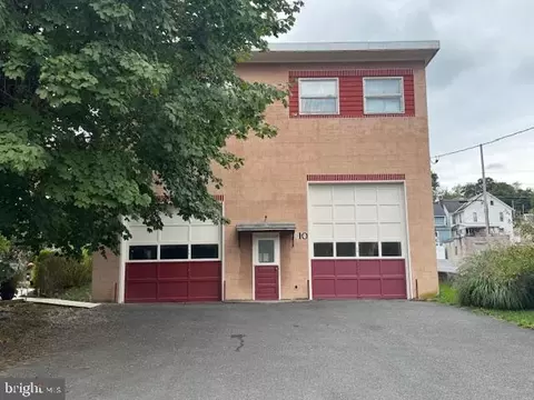 10 S Main St, Yeagertown, PA 17099