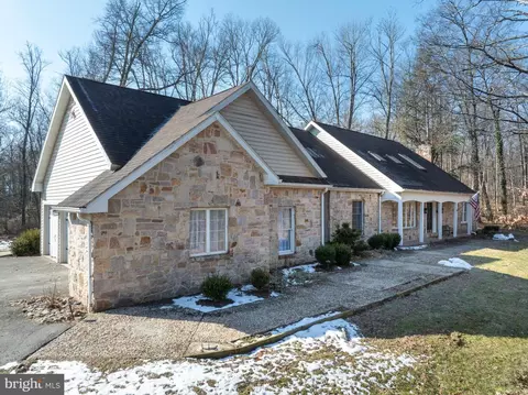 74 Fultzs Ln, Lewistown, PA 17044