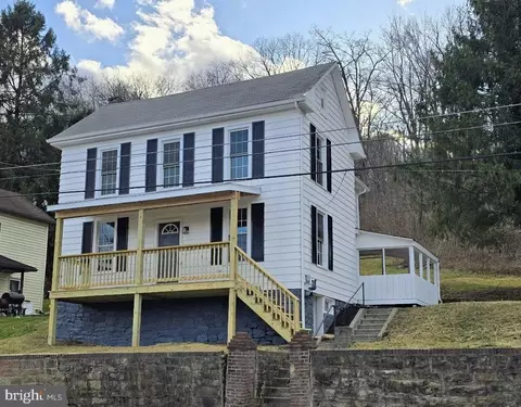 314 N Main St, Yeagertown, PA 17099