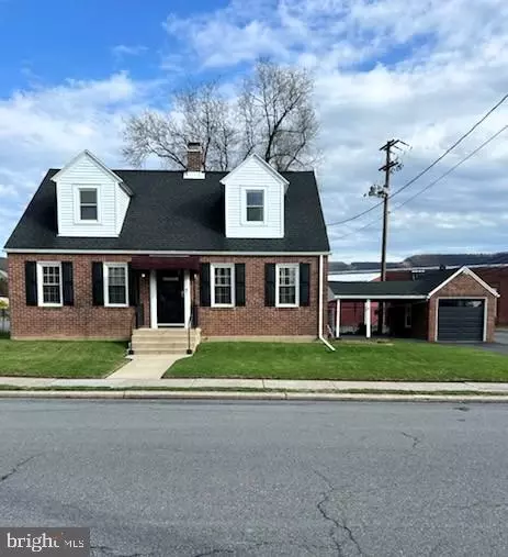 118 E Fleming Ave, Lewistown, PA 17044