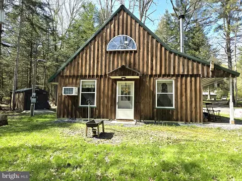 10 Rocky Top Ln, Milroy, PA 17063