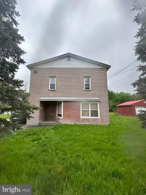 56 Maclay St, Milroy, PA 17063