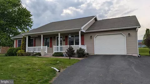 20 Osage Dr, Belleville, PA 17004