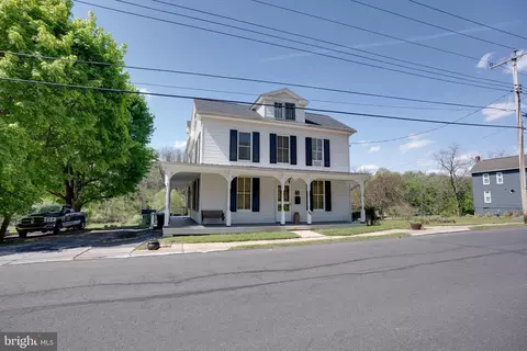 Exterior - 611 E Freedom Ave, Burnham, PA 17009 photo 4 of 5