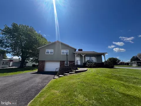4338 E Main St, Belleville, PA 17004
