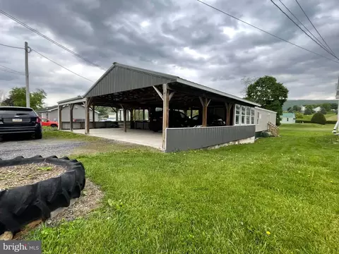 1922 Glenwood Ave, Lewistown, PA 17044