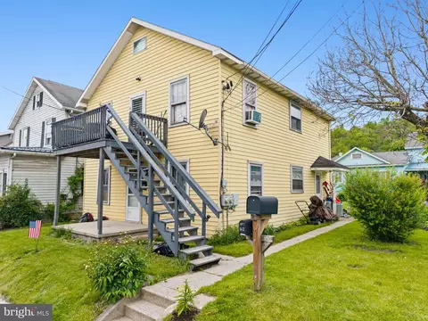 519 W 4th St, Lewistown, PA 17044