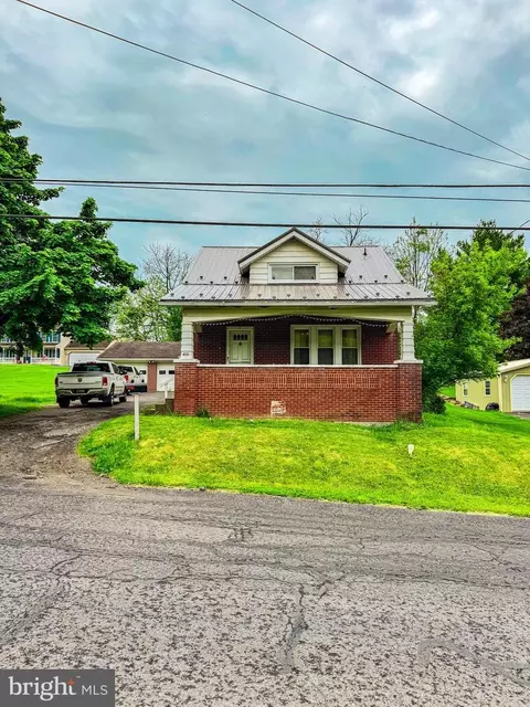 416 Dry Valley Rd, Burnham, PA 17009
