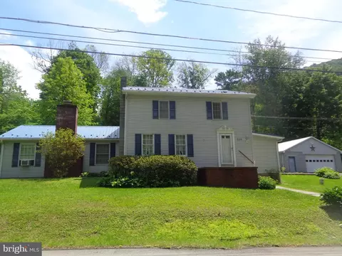 658 Jacks Creek Rd, Lewistown, PA 17044