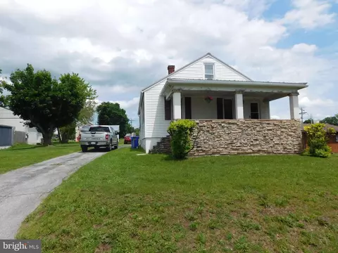 215 Greenwood Ave, Yeagertown, PA 17099