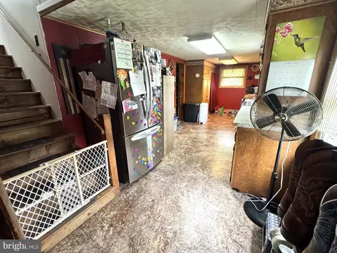 Entry Way - 421 E Freedom Ave, Burnham, PA 17009 photo 2 of 4
