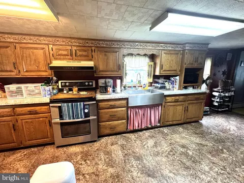 Kitchen - 421 E Freedom Ave, Burnham, PA 17009 photo 1 of 3