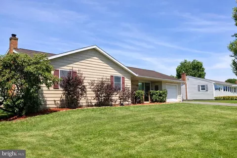 101 Marlick Ave, Reedsville, PA 17084
