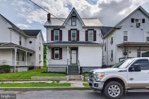 22 N Mann Ave, Yeagertown, PA 17099