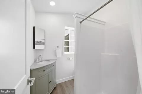 Bath - 667 Summit Rd, Mcclure, PA 17841 photo 1 of 3