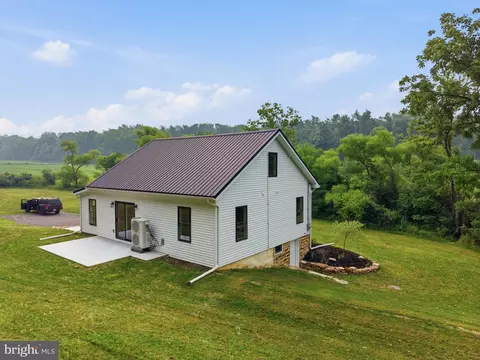 Exterior - 667 Summit Rd, Mcclure, PA 17841 photo 4 of 7