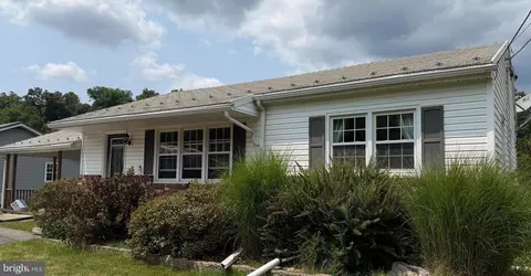 715 Honey Creek Rd, Reedsville, PA 17084
