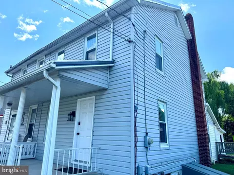 38 Maclay St, Milroy, PA 17063