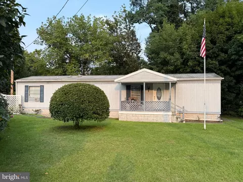 207 N Main St, Yeagertown, PA 17099