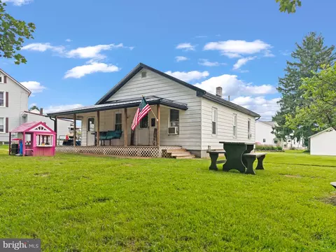58 Center St, Milroy, PA 17063