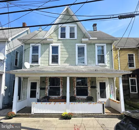 136 138 Pannebaker Ave, Lewistown, PA 17044