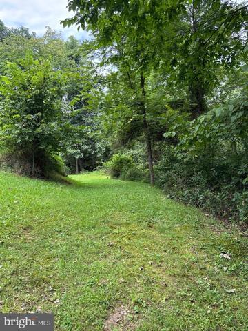 80 Timber Ln, Lewistown, PA 17044