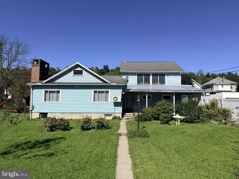 519 W 4th St, Lewistown, PA 17044
