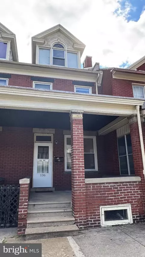 136 W 3rd St, Lewistown, PA 17044