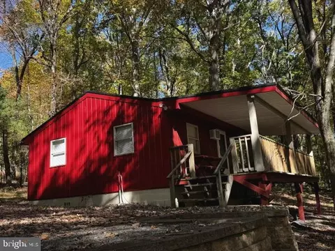 82 Woodside Ln, Mcveytown, PA 17051
