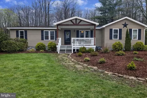 5561 Highland Rd, Kane, PA 16735