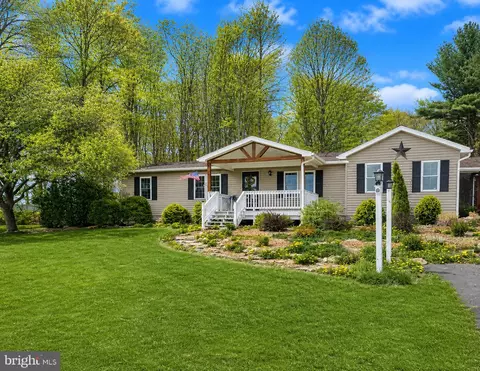 5561 Highland Rd, Kane, PA 16735
