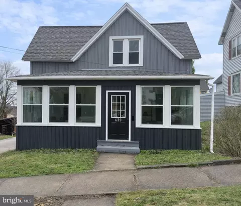439 Bayard St, Kane, PA 16735