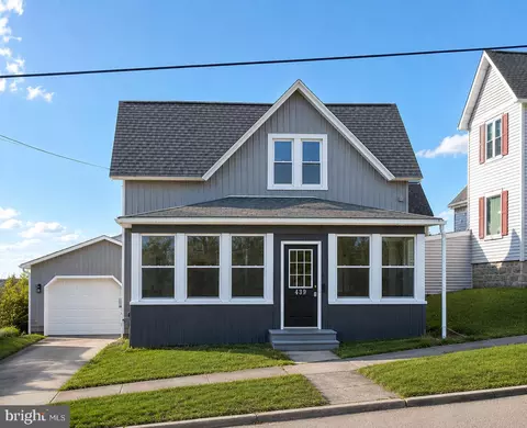 439 Bayard St, Kane, PA 16735
