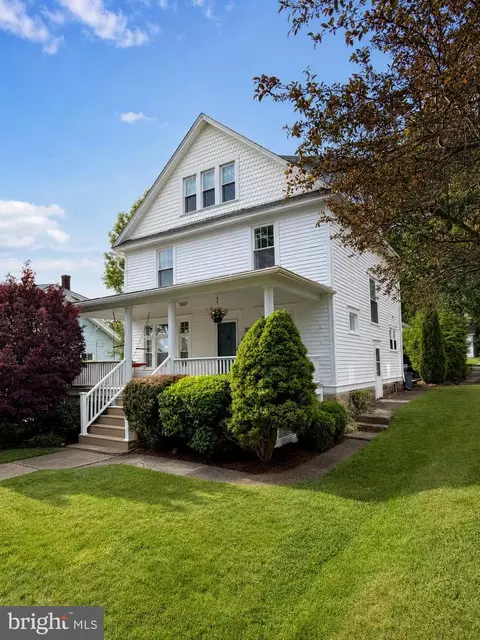 313 Pine Ave, Kane, PA 16735
