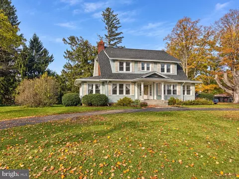 9 Mcclellan Ave, Mount Jewett, PA 16740