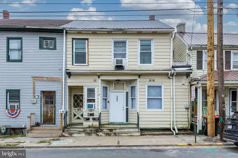 426 Market St E, Danville, PA 17821