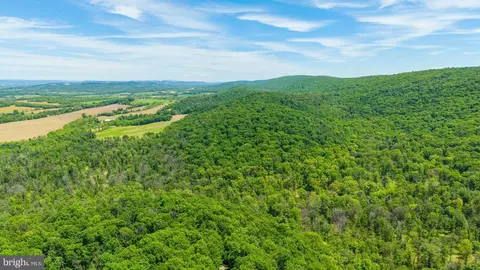 165 A Mountain Rd, Milton, PA 17847