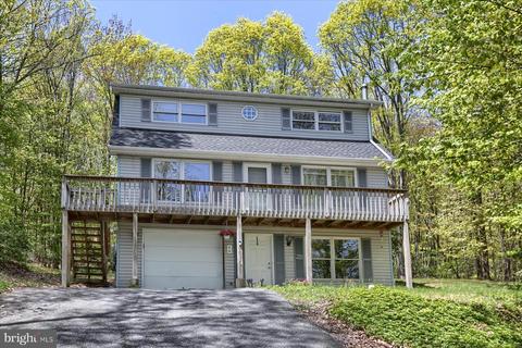 46 Seneca Rd, Mount Pocono, PA 18344