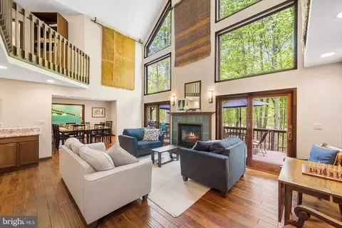 117 Little Fawn Cres, Pocono Pines, PA 18350
