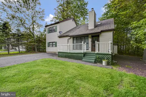 6387 Cherokee Trl, Tobyhanna, PA 18466