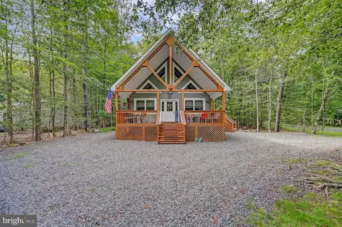 5376 Conoquenissing Dr, Pocono Lake, PA 18347