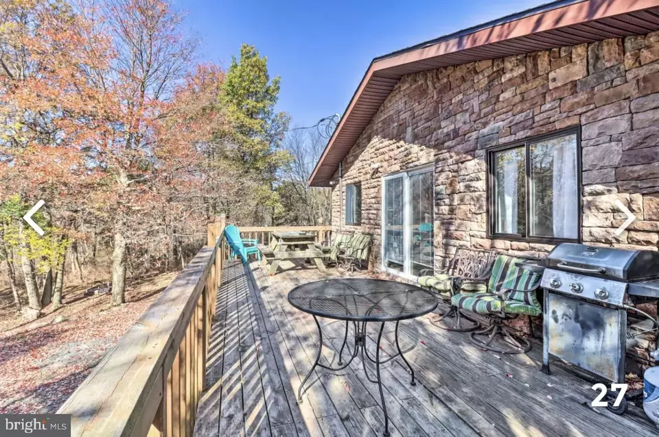 111 Country Ct, Long Pond, PA 18334 31 Photos Movoto