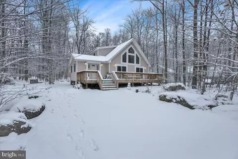 178 Minisink Dr, Pocono Lake, PA 18347