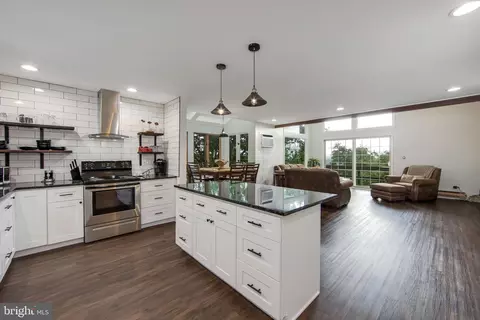 284 Overlook Way, Tannersville, PA 18372