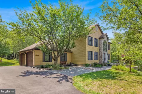 2 Whippoorwill Dr, Saylorsburg, PA 18353
