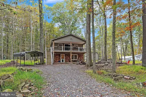 325 Partridge Dr, Pocono Lake, PA 18347