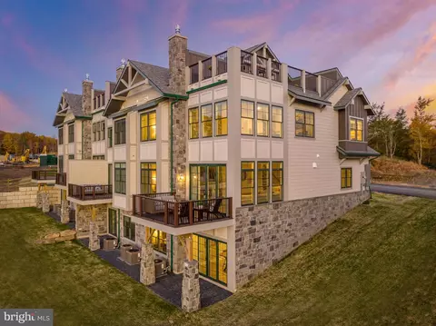 630 Hunter Circle - Private Vacation Clb #1 2ND HOME A, Tannersville, PA 18372