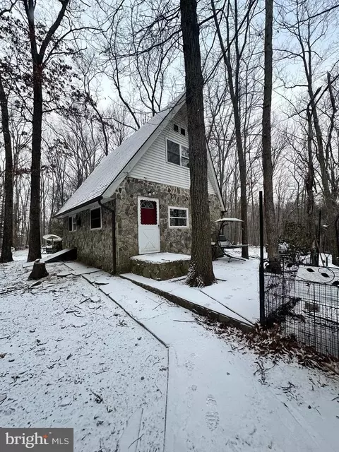 135 Bernadine Rd, East Stroudsburg, PA 18302